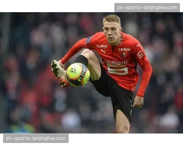 雷恩主场三比一终结巴黎七连胜 高效反击战术震撼全场