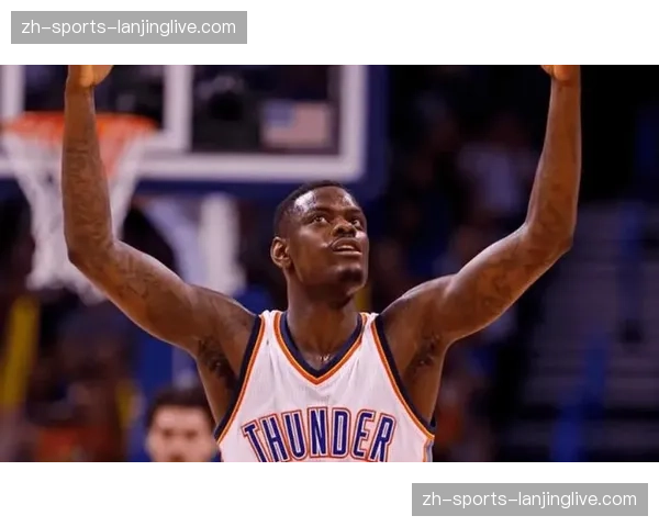 迈卡波特21分12篮板4助攻内线表现 步行者篮板保护问题 迈卡波特21分12篮板4助攻内线表现 步行者篮板保护问题